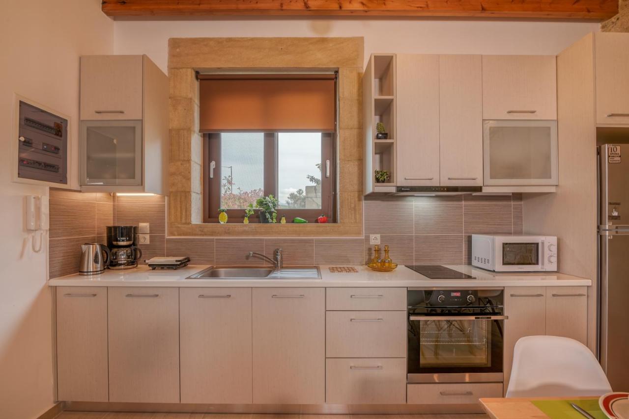 Villa Lithina Charm With Private Pool And Sea View Kamisiana