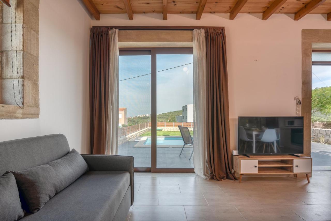 Lithina Charm With Private Pool And Sea View * Kamisiana